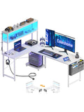 Escritorio Gaming en L Reversible con Iluminacion LED Tomas Electricas Estantes y Accesorios Blanco