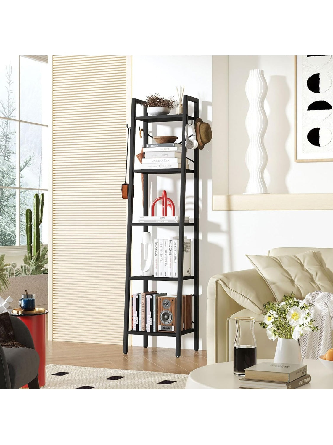 Libreria Industrial Tipo Escalera con Cinco Estantes y Cuatro Ganchos para Organizacion Vertical